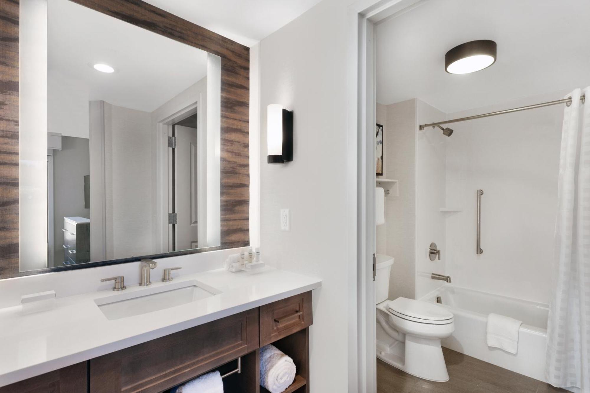 Homewood Suites By Hilton Providence Downtown Екстериор снимка