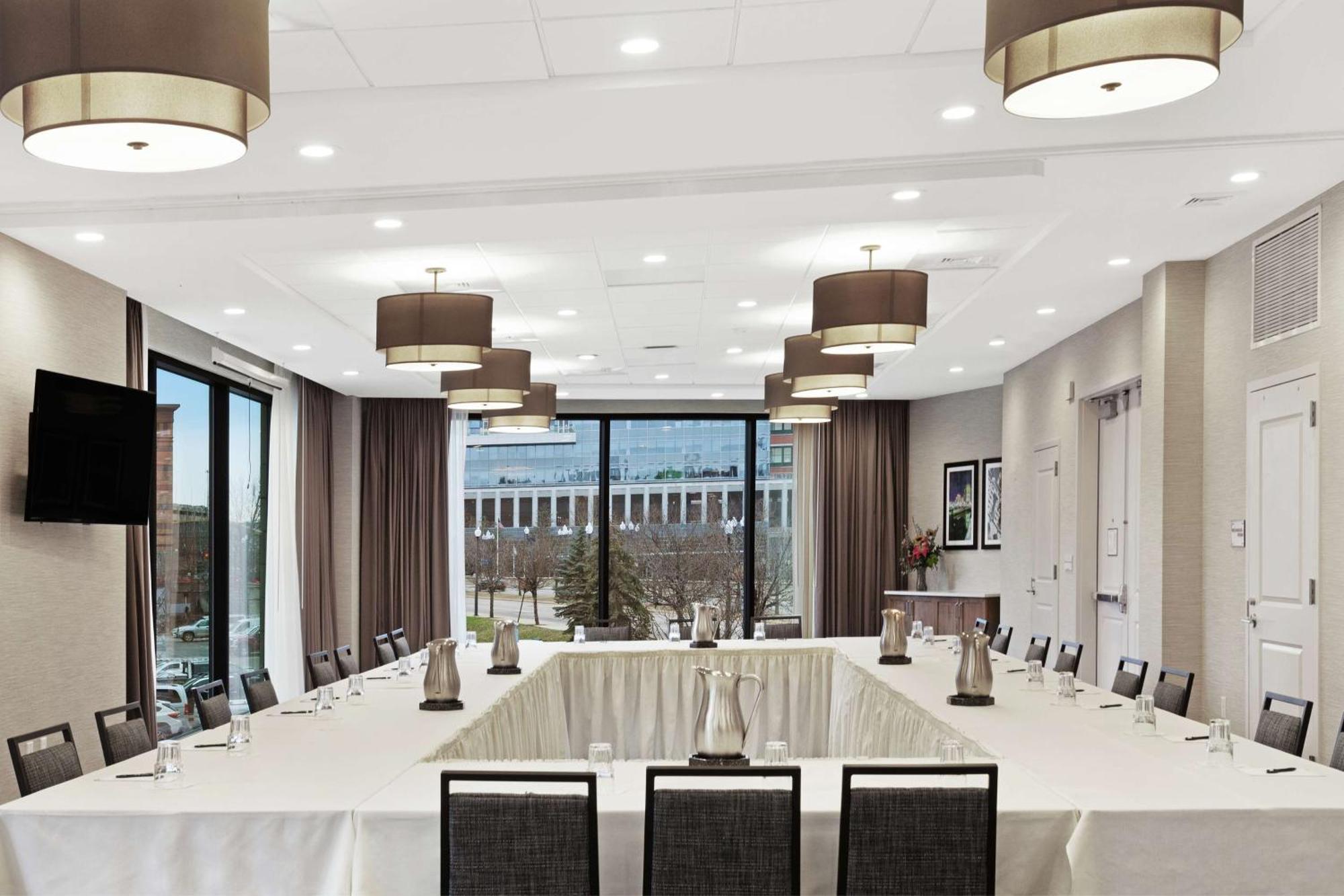 Homewood Suites By Hilton Providence Downtown Екстериор снимка
