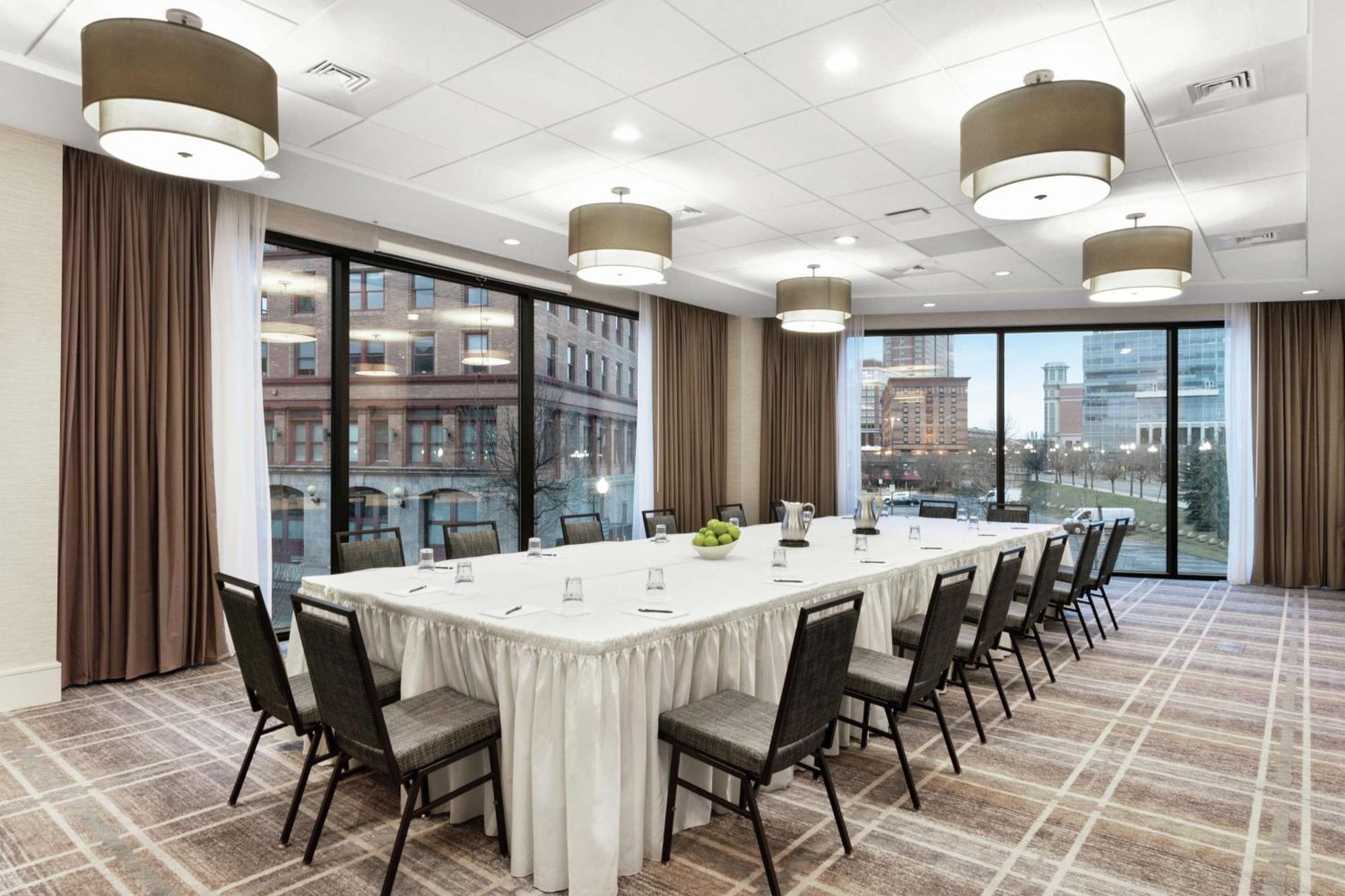 Homewood Suites By Hilton Providence Downtown Екстериор снимка