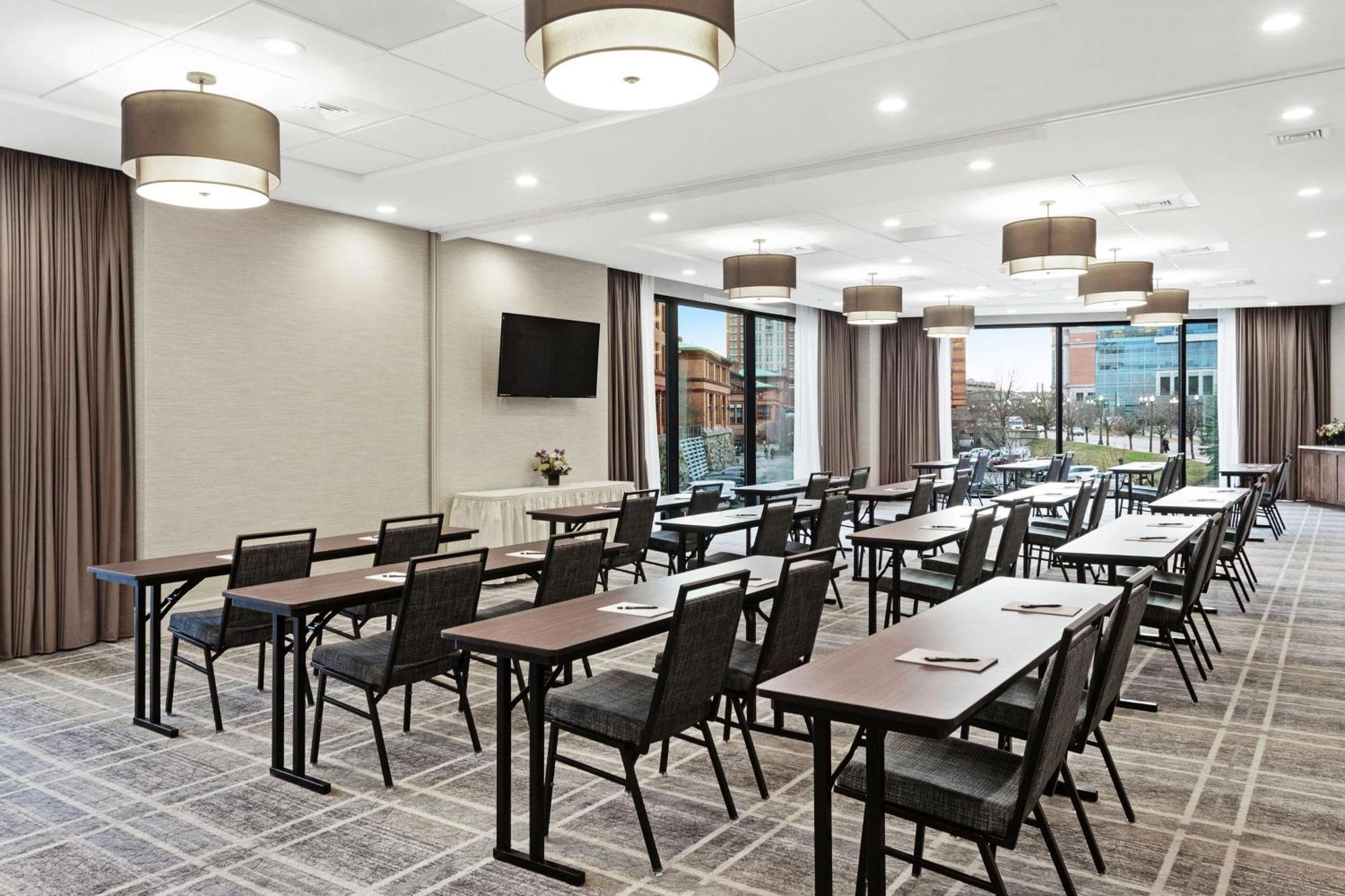 Homewood Suites By Hilton Providence Downtown Екстериор снимка